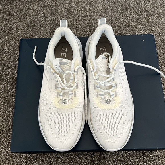 White Cole Haan zerogrand sneakers, size 9. - Picture 3 of 7